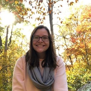 Meet your Posher, Holly